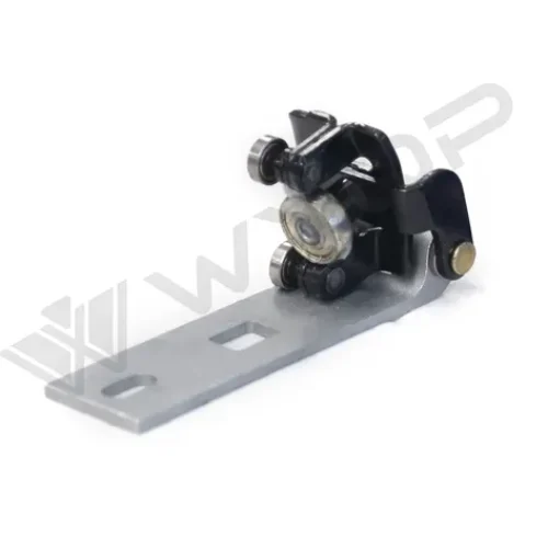 Кронштейн двери с роликом средний WXQP 670145